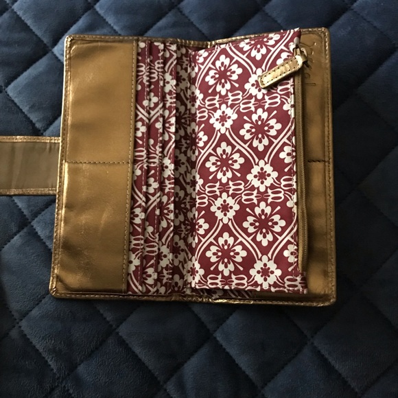 Gold Fossil Wallet - Picture 5 of 6